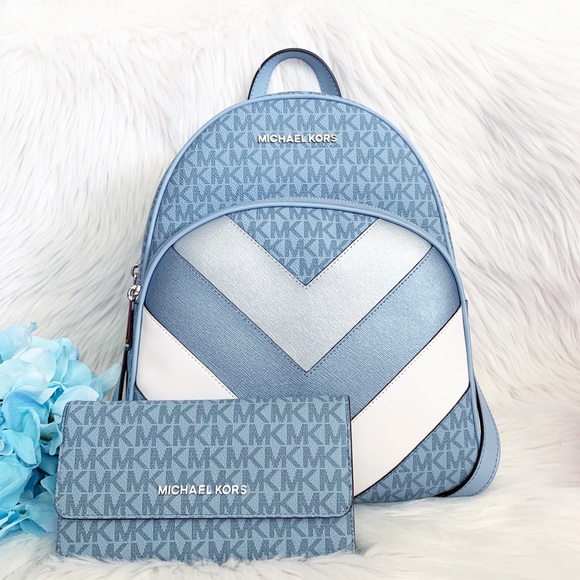 Michael Kors Handbags - 🔥PRICE FIRM🔥Michael Kors ABBEY BackpackSET